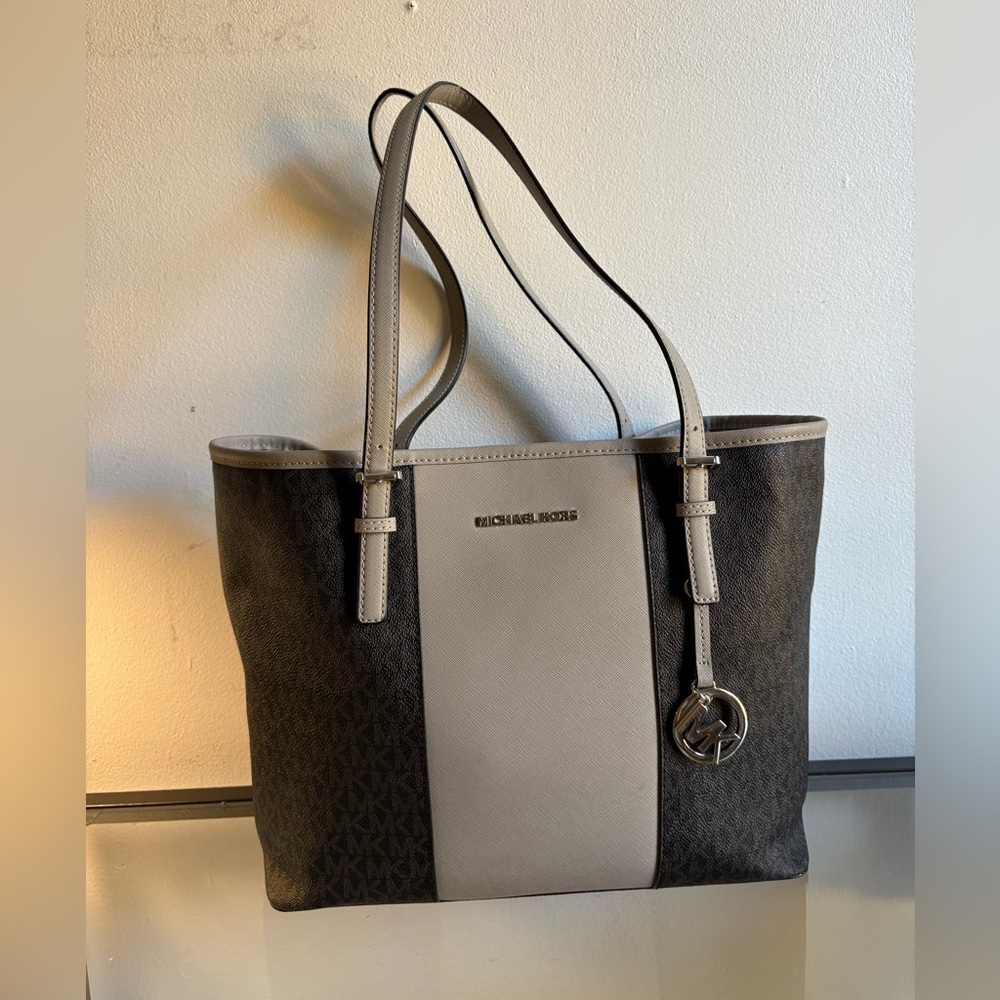 Michael Kors Black and Gray Shoulder Bag